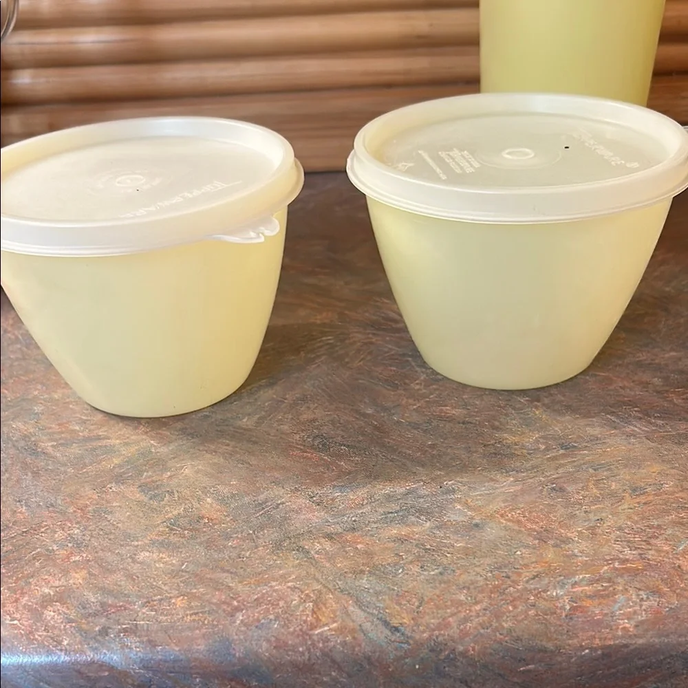 Tupperware Lemon Yellow Container Collection - Picture 5 of 9